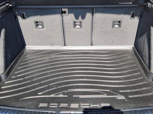 Used 2019 Porsche Macan AWD/4WD image 18