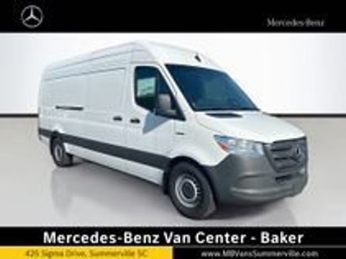 New 2025 Mercedes-Benz eSprinter 170 Cargo image 1