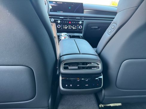 Used 2025 Genesis G80 3.5T Sport AWD/4WD image 32