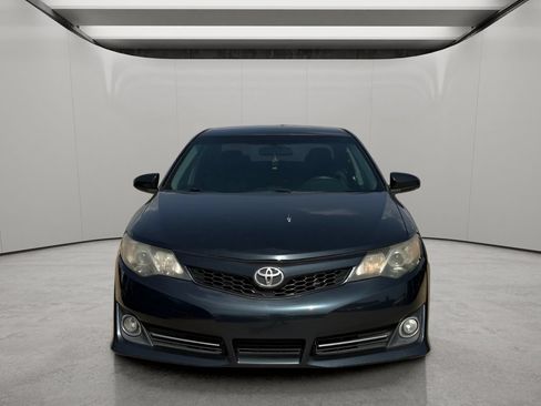 Used 2014 Toyota Camry SE FWD image 8