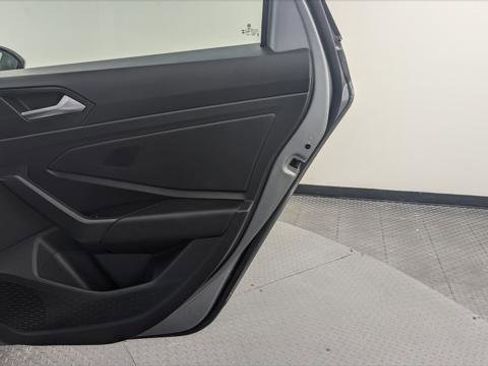 Used 2024 Volkswagen Jetta SE image 18