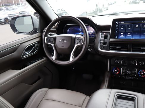 Used 2023 Chevrolet Suburban Z71 w/ Z71 Off-Road Package image 15