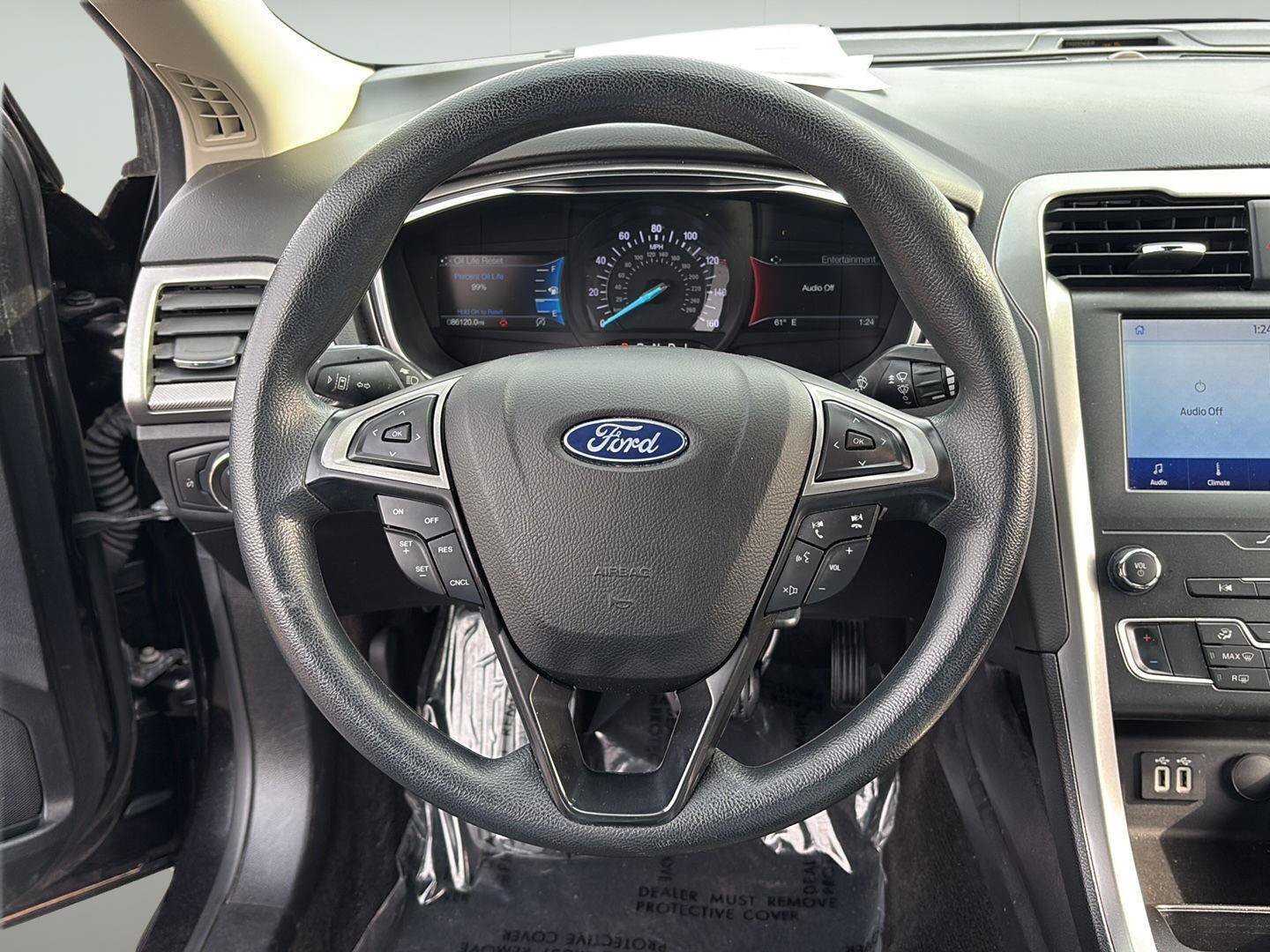 Used 2020 Ford Fusion SE FWD image 14