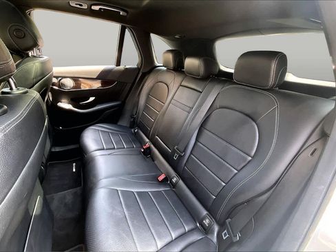Certified 2020 Mercedes-Benz GLC 300 image 28