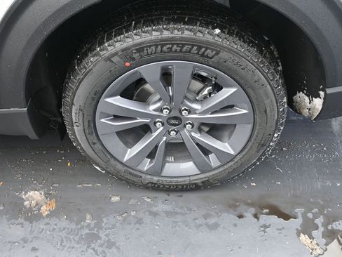 New 2026 Ford Explorer Active w/ Active Comfort Package image 12