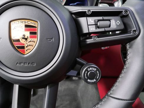 New 2026 Porsche Macan GTS AWD/4WD image 11