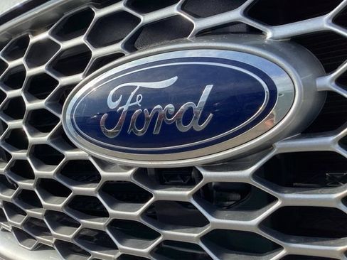 Used 2024 Ford Edge SEL w/ Convenience Package AWD/4WD image 4