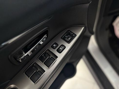 Used 2024 Mitsubishi Outlander Sport ES image 25