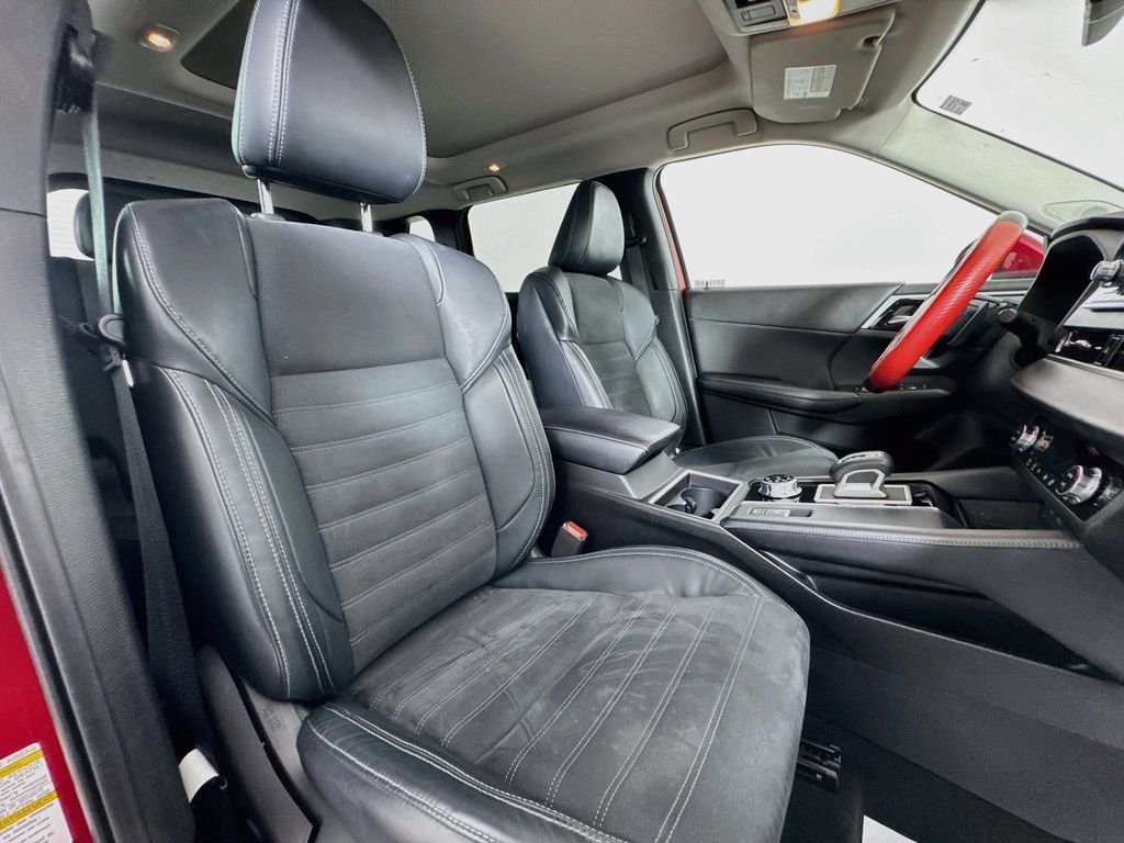 Used 2022 Mitsubishi Outlander SE AWD/4WD image 43