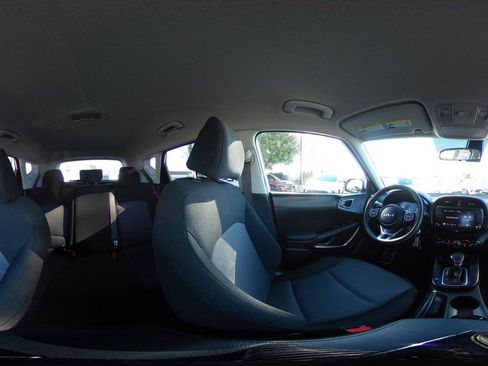 Used 2025 Kia Soul LX w/ LX Technology Package image 42