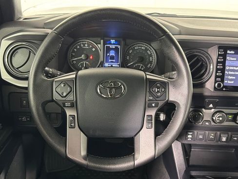 Used 2020 Toyota Tacoma TRD Off-Road w/ Technology Package image 23