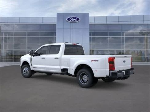 New 2025 Ford F350 Lariat w/ Lariat Ultimate Package image 4
