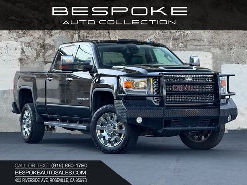 Used 2017 GMC Sierra 2500 Denali w/ Duramax Plus Package AWD/4WD image 1