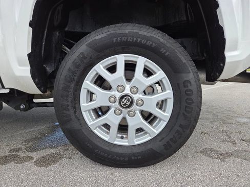 Used 2025 Toyota Tacoma SR5 RWD image 20
