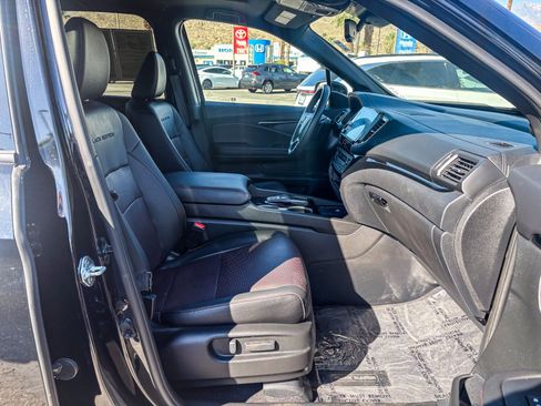 Used 2025 Honda Ridgeline Black Edition image 20