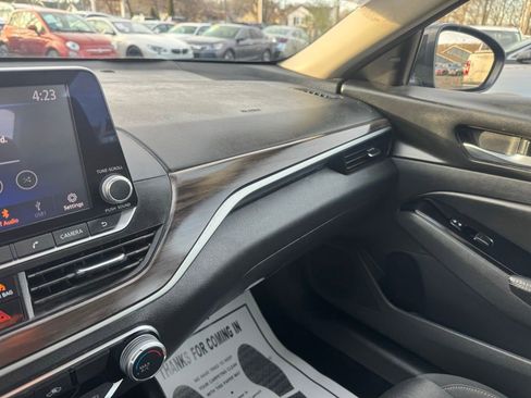 Used 2023 Nissan Altima 2.5 SV image 20