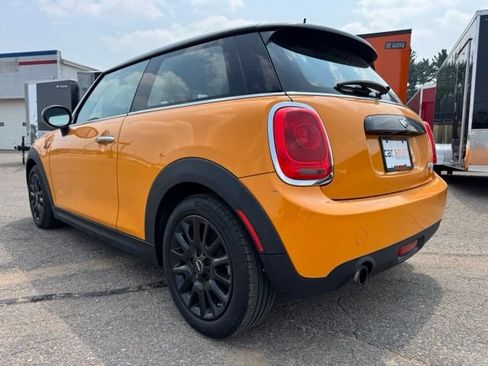 Used 2017 MINI Cooper 2-Door Hardtop FWD image 5