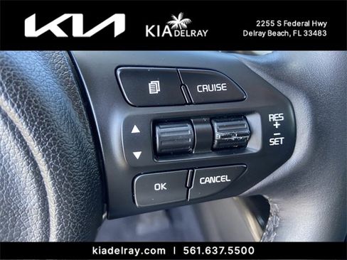 Used 2017 Kia Sorento EX image 27