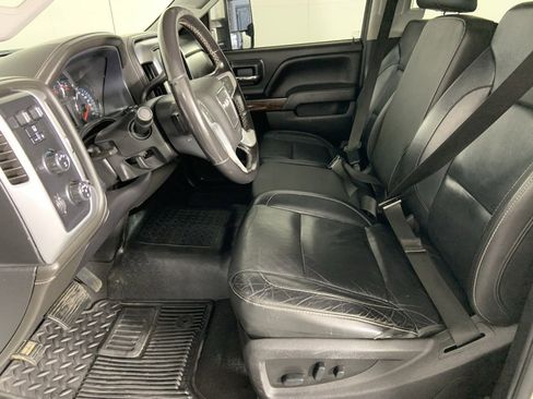 Used 2019 GMC Sierra 2500 SLT w/ Duramax Plus Package image 17