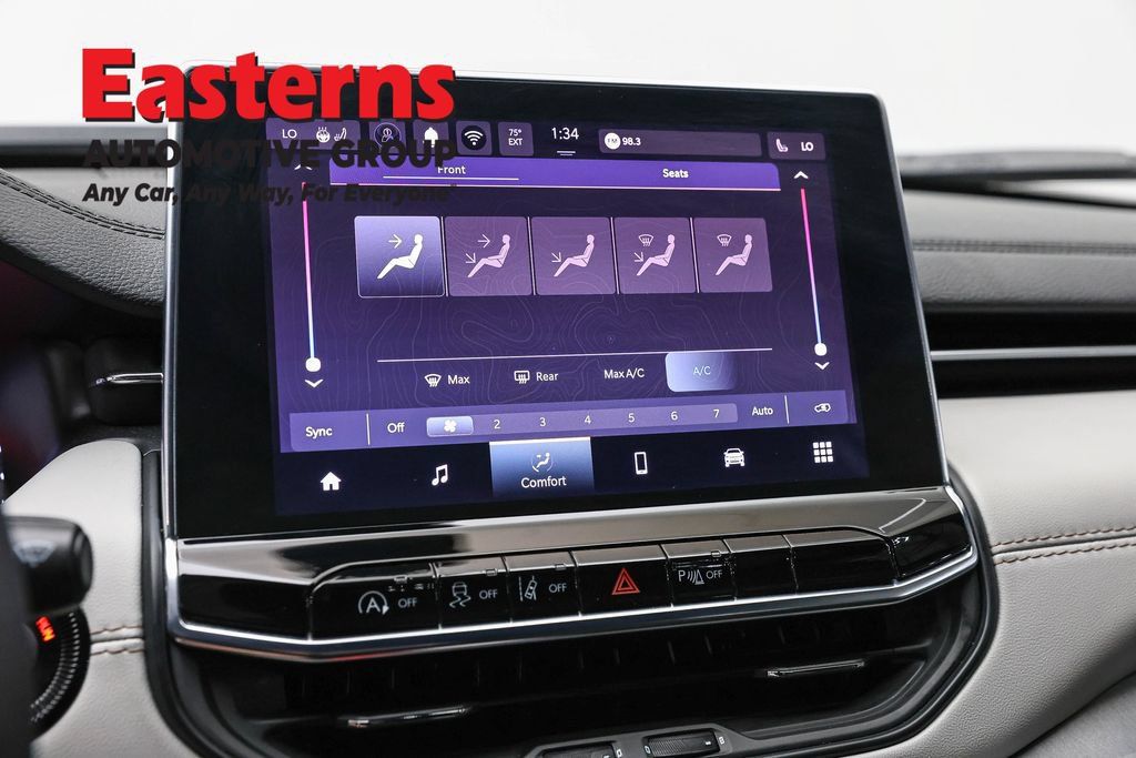 Used 2025 Jeep Compass Limited AWD/4WD image 19