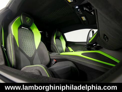 Used 2024 Lamborghini Revuelto AWD/4WD image 35