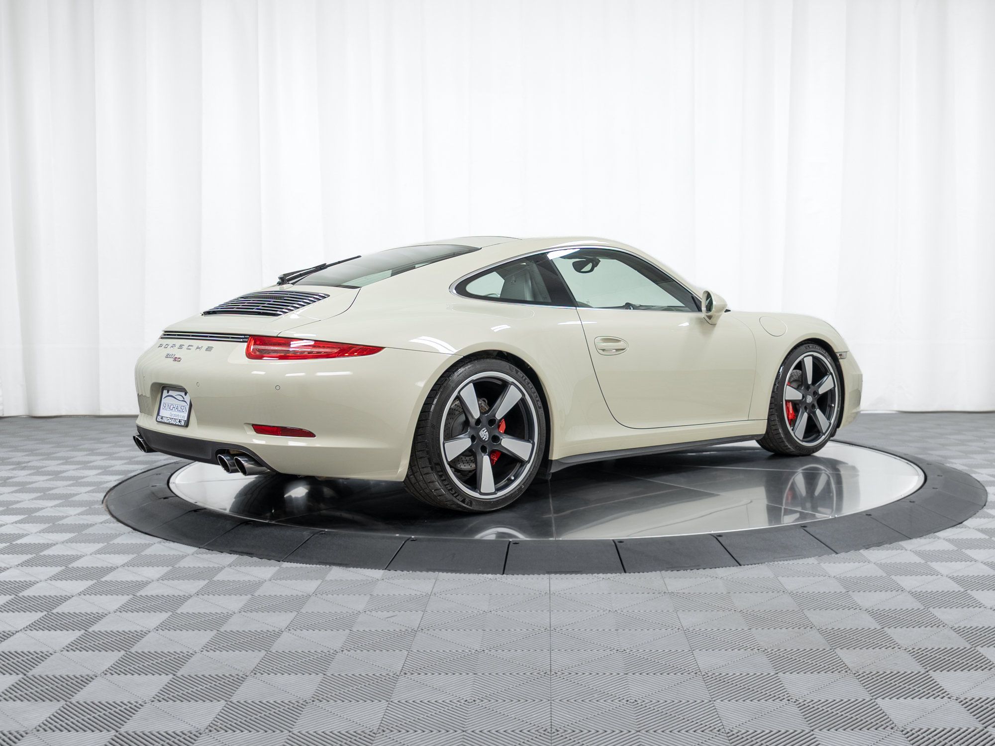 Certified 2014 Porsche 911 50th Anniversary Edition RWD image 7