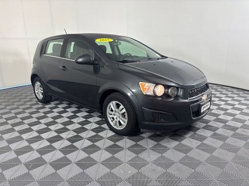 Used 2015 Chevrolet Sonic LT FWD image 27