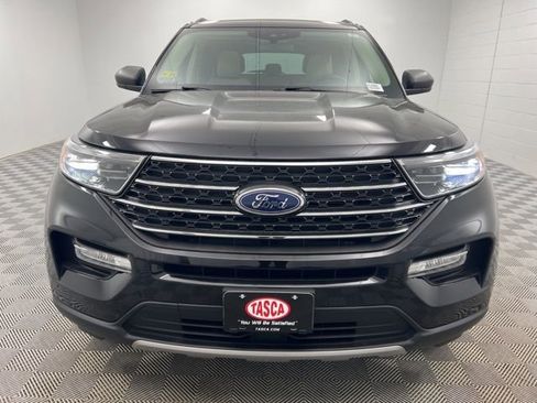 Used 2023 Ford Explorer XLT w/ Equipment Group 202A image 3