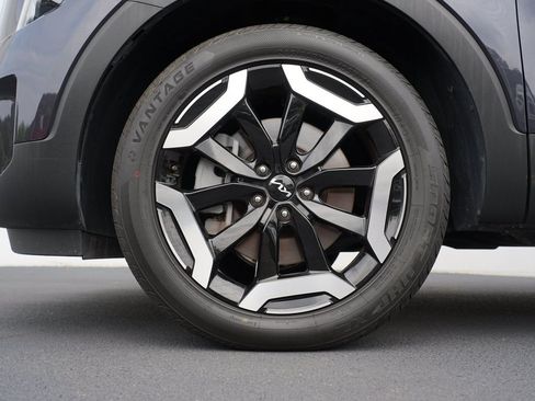 Used 2025 Kia Telluride S AWD/4WD image 32