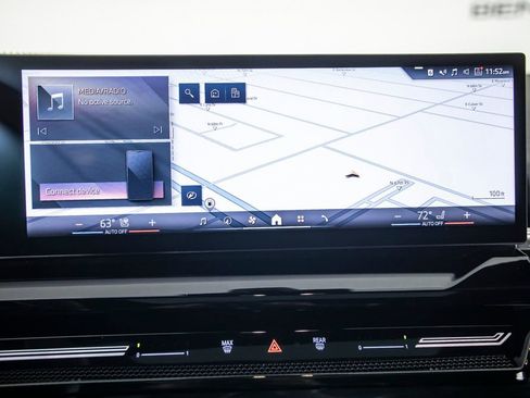 Used 2024 BMW 530i w/ M Sport Package image 31