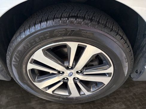 Used 2018 Subaru Outback 3.6R Limited AWD/4WD image 36