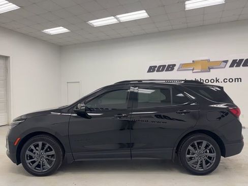Used 2022 Chevrolet Equinox RS w/ RS Leather Package image 8