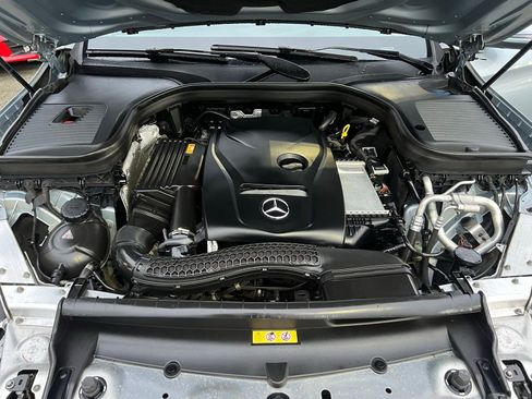 Used 2018 Mercedes-Benz GLC 300 4MATIC image 18