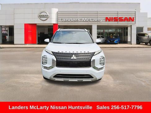 Used 2023 Mitsubishi Outlander SEL FWD image 12
