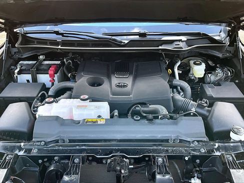 Certified 2025 Toyota Tundra SR5 image 29