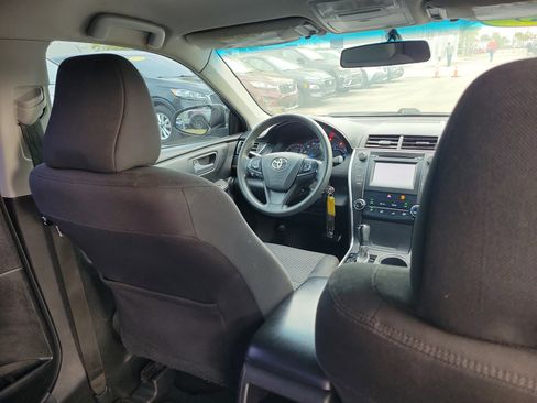 Used 2015 Toyota Camry LE image 13
