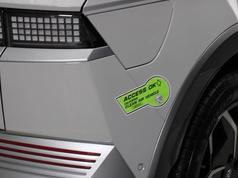 Used 2023 Hyundai Ioniq 5 Limited w/ Cargo Package image 13