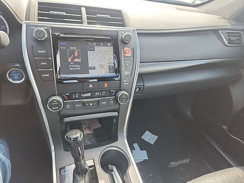 Used 2015 Toyota Camry XLE image 13