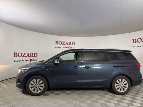 Used 2017 Kia Sedona EX FWD image 5