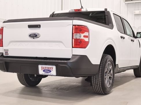 Certified 2023 Ford Maverick XLT image 10