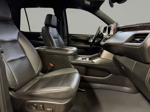 Used 2023 Chevrolet Tahoe LT w/ Luxury Package image 14