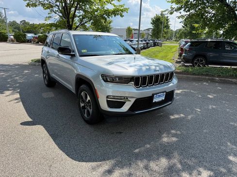 Used 2024 Jeep Grand Cherokee Limited 4xe AWD/4WD image 7