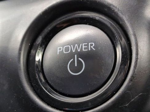 Certified 2025 Toyota Sienna XLE FWD image 20