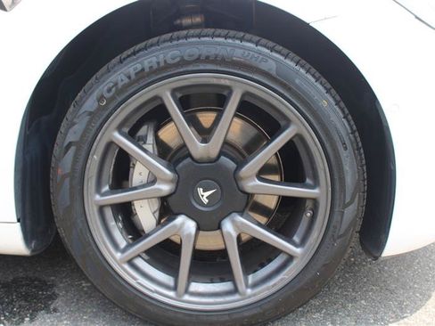Used 2018 Tesla Model 3 Long Range AWD/4WD image 9
