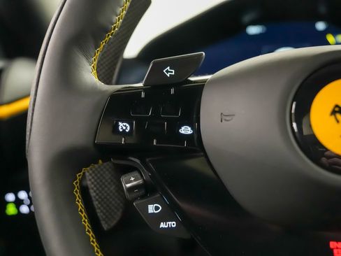 Used 2025 Ferrari Roma Spider image 31