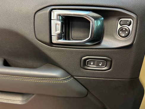 New 2025 Jeep Wrangler Unlimited Sahara image 10