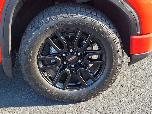 Used 2025 GMC Sierra 1500 Elevation w/ X31 Off-Road Package image 9