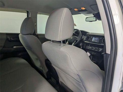 Used 2019 Toyota Tacoma SR5 RWD image 28