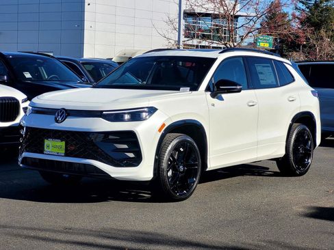New 2026 Volkswagen Tiguan SE R-Line AWD/4WD image 8