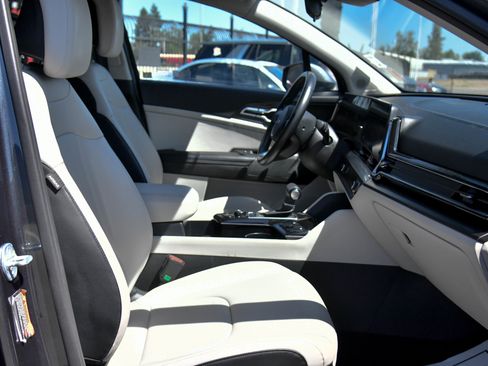 Used 2023 Kia Sportage EX FWD image 51